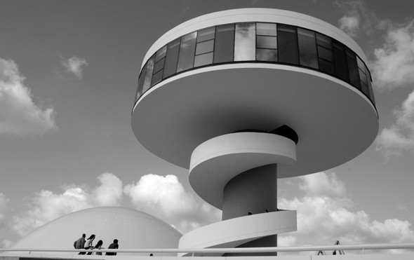 The Oscar Niemeyer Centre in Avilés - Incredible Art and exhibitions