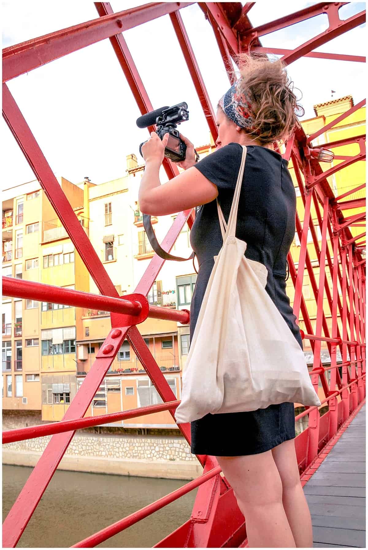 Yvonne Zagerman vlogging in Girona