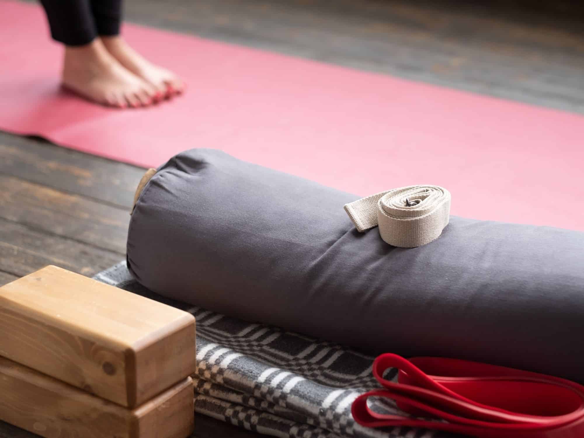 Traveling With A Yoga Mat (All You Need To Know)