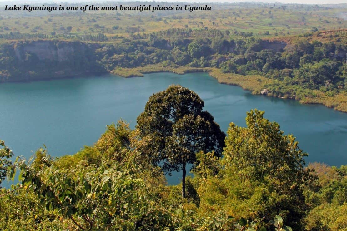 View over Lake Kyaninga in Uganda -  Rwanda or Uganda for gorilla trekking